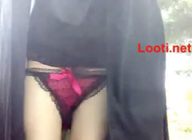 Iranian Hijab Girl Changing her Panties (underwear) in Public